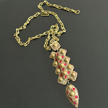 Charger l'image dans la galerie, Spectaculaire collier vintage en talosel avec pierres rouges signé Henry, modèle exclusif