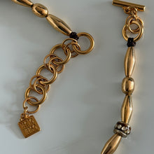 Charger l'image dans la galerie, Sublime collier vintage couture signé Recto-Verso métal doré et résine