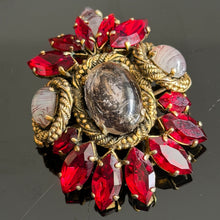 Charger l'image dans la galerie, Belle broche ancienne signée Christian Dior 1964