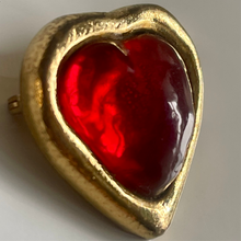 Load image into Gallery viewer, Pretty heart brooch in gold-tone metal and red resin by YSL