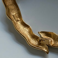 Charger l'image dans la galerie, Sublime et iconique collier vintage serpent doré signé YSL