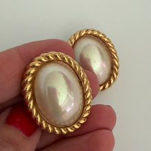 Charger l'image dans la galerie, Jolies boucles d’oreilles clips vintage signées Christian Dior Germany
