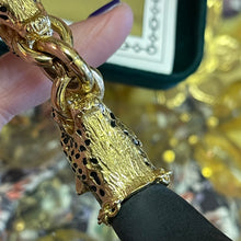 Charger l'image dans la galerie, The Duchess of Windsor Bracelet par Franklin Mint Limited