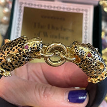 Charger l'image dans la galerie, The Duchess of Windsor Bracelet par Franklin Mint Limited