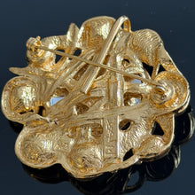 Charger l'image dans la galerie, Belle grosse broche vintage couture YSL par Goossens