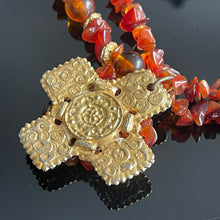 Charger l'image dans la galerie, Très joli collier vintage couture Jean-Louis Scherrer avec pierres naturelles