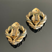 Charger l'image dans la galerie, Belles boucles anciennes avec cœurs pierres roses signées Christian Dior