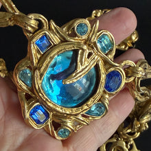 Charger l'image dans la galerie, Sublime et rare set YSL par Goossens métal doré et pierres bleues