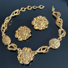 Charger l'image dans la galerie, Sublime et rare set YSL par Goossens métal doré et pierres bleues