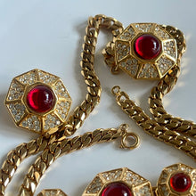 Charger l'image dans la galerie, Sublime et rare set Carven métal doré, pierres blanches et cabochons de verre rouge