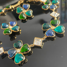 Charger l'image dans la galerie, Sublime parure vintage couture YSL par Goossens Trefles à quatre feuilles résine et strass