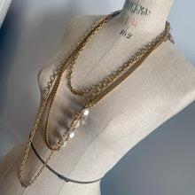 Charger l'image dans la galerie, Long collier sautoir métal doré et perles Henry
