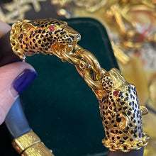 Charger l'image dans la galerie, The Duchess of Windsor Bracelet par Franklin Mint Limited