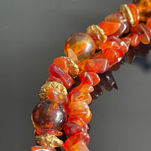 Charger l'image dans la galerie, Très joli collier vintage couture Jean-Louis Scherrer avec pierres naturelles