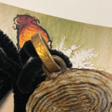 Charger l'image dans la galerie, Henry, grand pendentif vintage en talosel et cabochons de verre