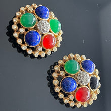 Charger l'image dans la galerie, Les Bernard, belles boucles clips vintage couture avec cabochons de verre de couleur