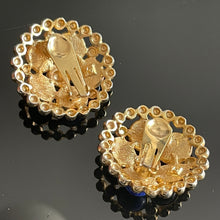 Charger l'image dans la galerie, Les Bernard, belles boucles clips vintage couture avec cabochons de verre de couleur