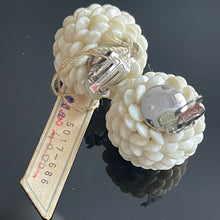 Charger l'image dans la galerie, Christian Dior, clips vintage couture circa 1966