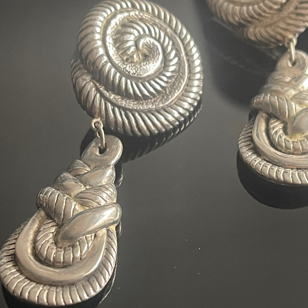 Boucles D'oreilles Clips En Résine Argentée - Vintage Paris 1858