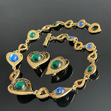 Charger l'image dans la galerie, YSL par Goossens, fabuleux set collier et boucles clips avec cabochons de verre verts et bleus