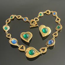 Charger l'image dans la galerie, YSL par Goossens, fabuleux set collier et boucles clips avec cabochons de verre verts et bleus