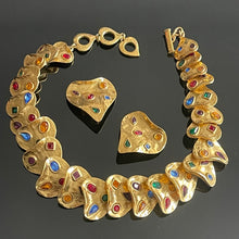 Charger l'image dans la galerie, YSL par Goossens, sublime parure en métal doré avec pierres de couleur