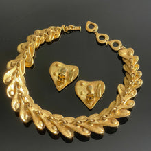 Charger l'image dans la galerie, YSL par Goossens, sublime parure en métal doré avec pierres de couleur