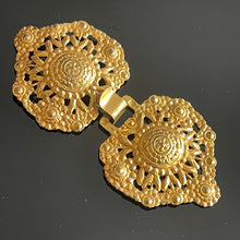 Charger l'image dans la galerie, Belle et grande boucle en vermeil époque 1900