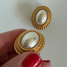 Charger l'image dans la galerie, Belles boucles vintage signées Christian Dior Germany années 70 / 80
