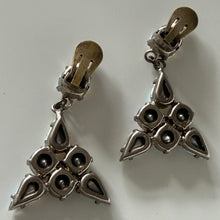 Load image into Gallery viewer, Jolies boucles clips pendantes années 50
