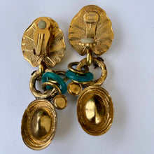 Charger l'image dans la galerie, Sublimes boucles clips vintage pendantes signées Gil d’Agena
