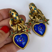 Charger l'image dans la galerie, Belles grandes boucles vintage couture signées Zoé Coste

