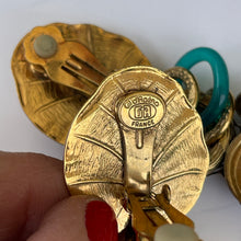 Charger l'image dans la galerie, Sublimes boucles clips vintage pendantes signées Gil d’Agena
