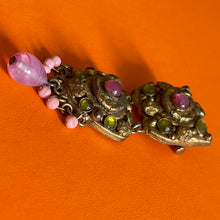 Charger l&#39;image dans la galerie, Henry, tres belle broche pendentif en bronze doré et perles de verre

