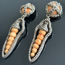 Charger l'image dans la galerie, Boucles clips pendantes vintage couture oversized TMB
