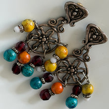 Charger l'image dans la galerie, Grandes boucles d’oreilles pendantes vintage créateur signées BD
