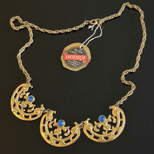Charger l'image dans la galerie, Très joli collier ancien métal doré et pierres bleues Henry

