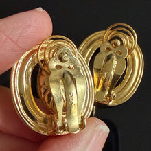 Charger l'image dans la galerie, Jolies boucles vintage couture signées YSL
