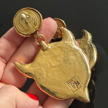 Charger l'image dans la galerie, Belles grosses boucles pendantes vintage coutures signées TMB

