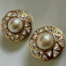 Charger l'image dans la galerie, Grosses boucles clips vintage couture signées Chr. Dior Germany
