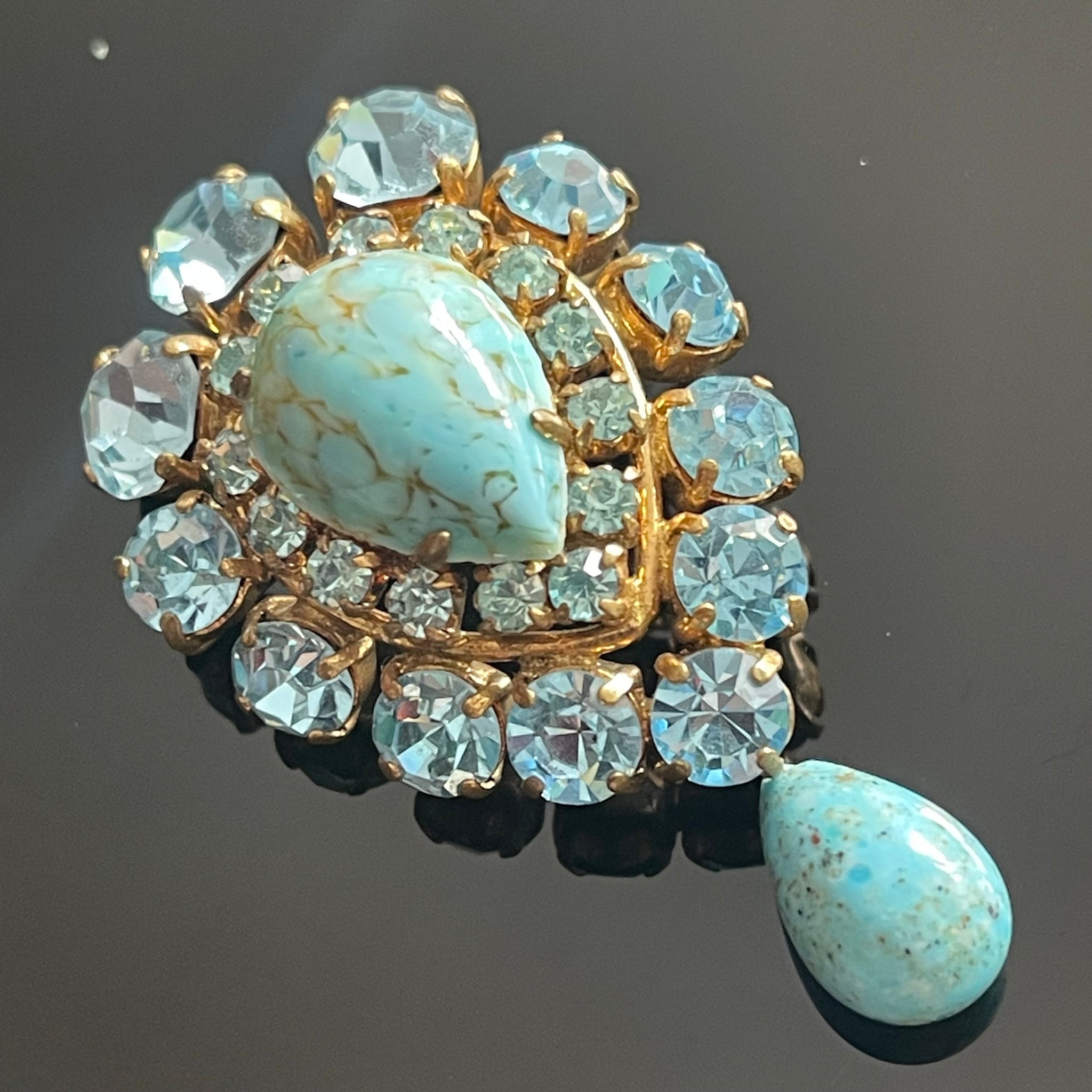Broche Ancienne Années 40 - Laiton Et Pâte De Verre - Style Art Déco - Parfait état