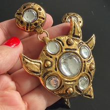 Charger l'image dans la galerie, Belles grosses boucles pendantes vintage coutures signées TMB
