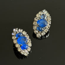 Charger l'image dans la galerie, Jolie paire de boucles clips signées Dior 1974
