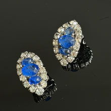 Charger l'image dans la galerie, Jolie paire de boucles clips signées Dior 1974
