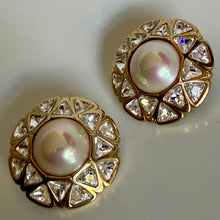 Charger l'image dans la galerie, Grosses boucles clips vintage couture signées Chr. Dior Germany
