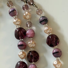 Charger l'image dans la galerie, Très joli collier vintage en perles de verre, années 50
