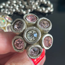 Charger l&#39;image dans la galerie, Parure collier + bague en métal argenté et pierres de couleur signée Alexis Lahellec
