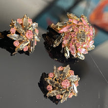 Charger l&#39;image dans la galerie, Très jolie parure ancienne pierres de couleur (cristal)
