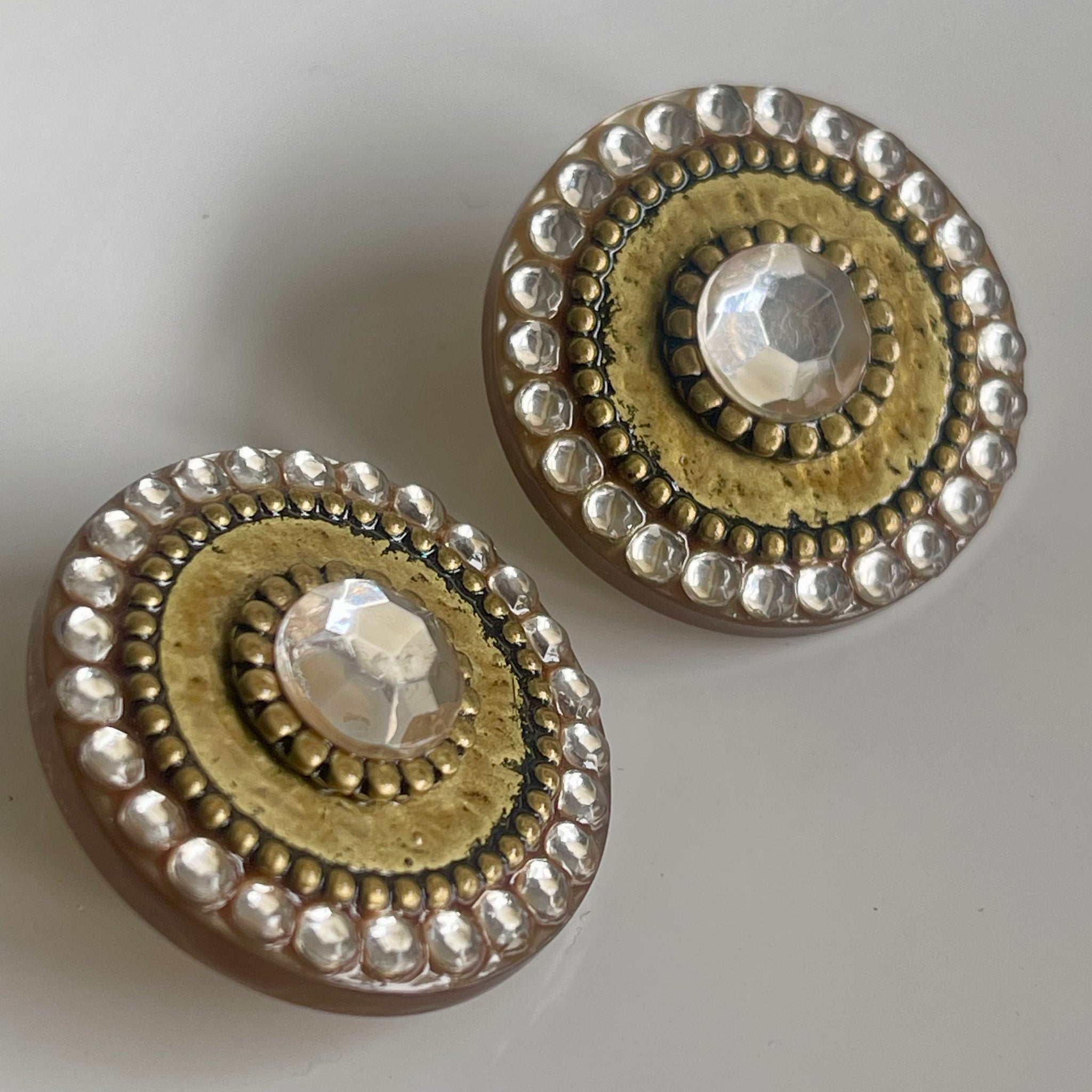 Boucles D'oreilles à Clips Vintage - Anciennes Et Jolies - Occasion