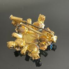 Charger l&#39;image dans la galerie, Très jolie broche ancienne pierres bleues
